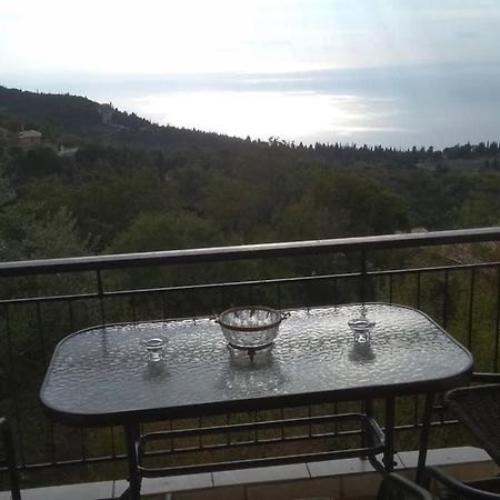 Traditional House With View Drymon Екстер'єр фото